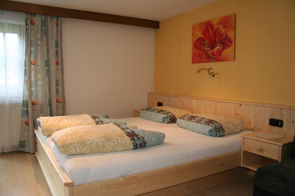 Hauseggerhof Villa Langenfeld Room photo